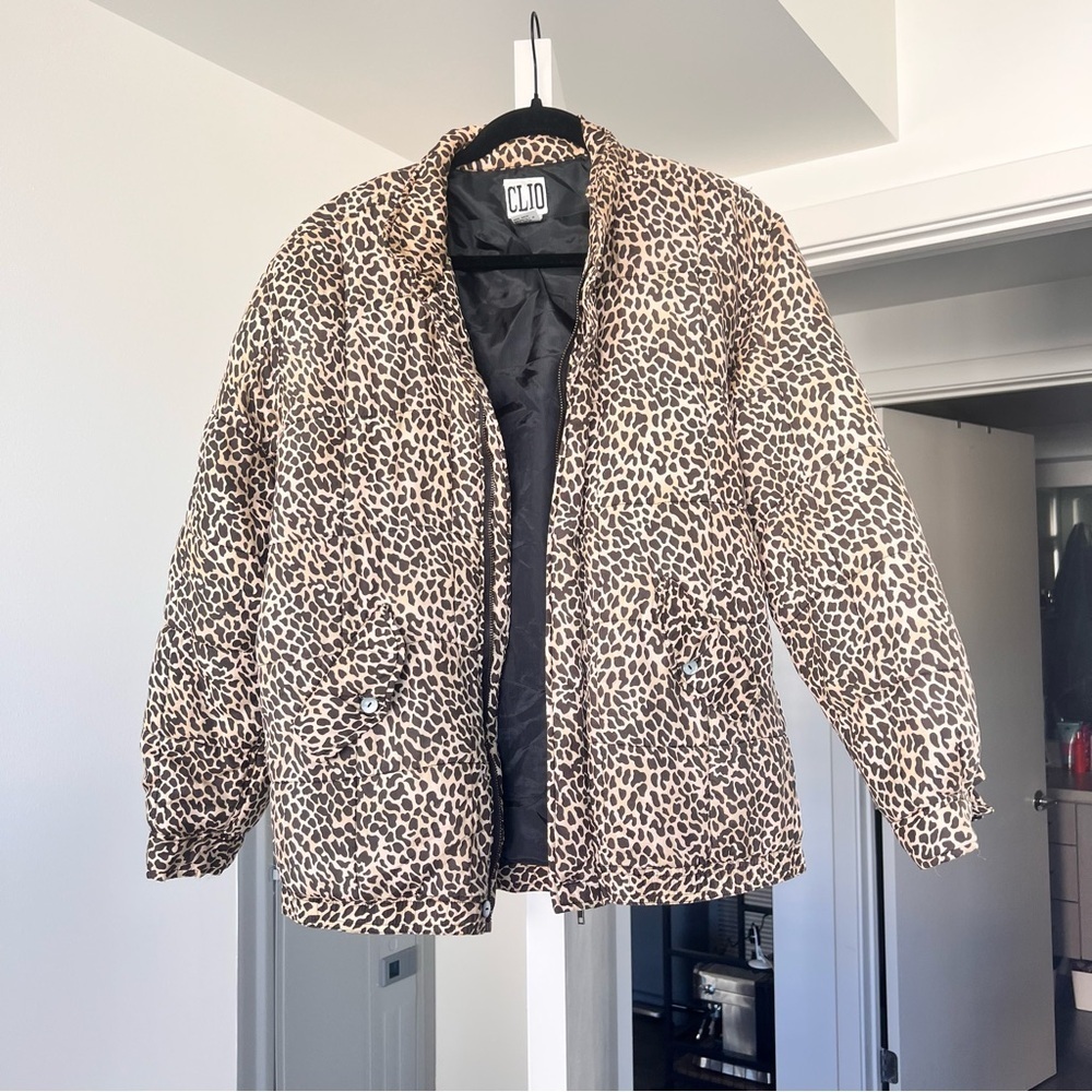 Vintage CLIO 100% Silk Leopard Zip Up Jacket, In Like New Condition- M